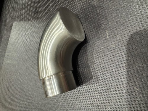 Zakończenie pochwytu z rury 42,4x2,0mm 304 barierka.jpeg