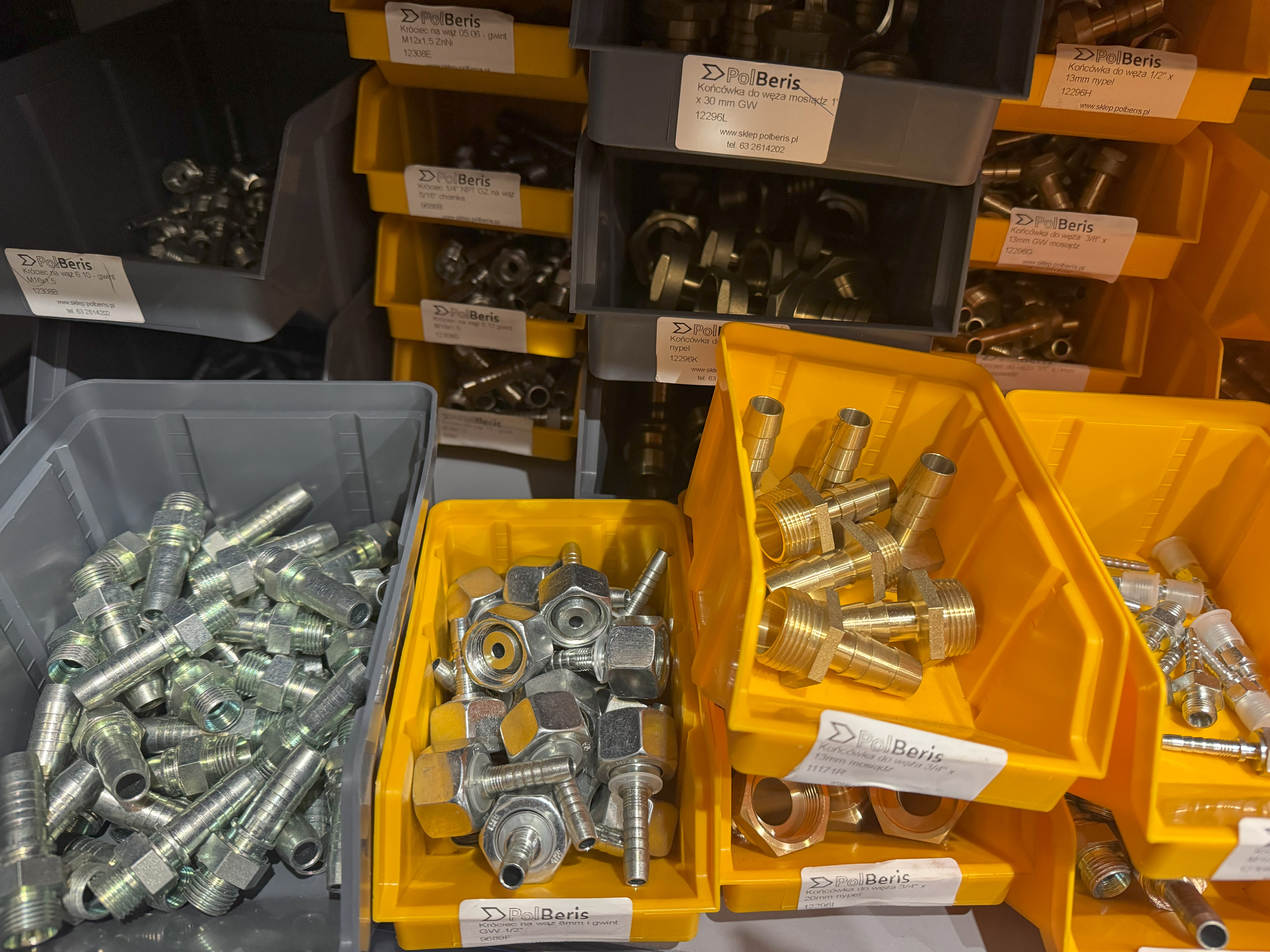 Końcówka na wąż stalowa mosiądz
