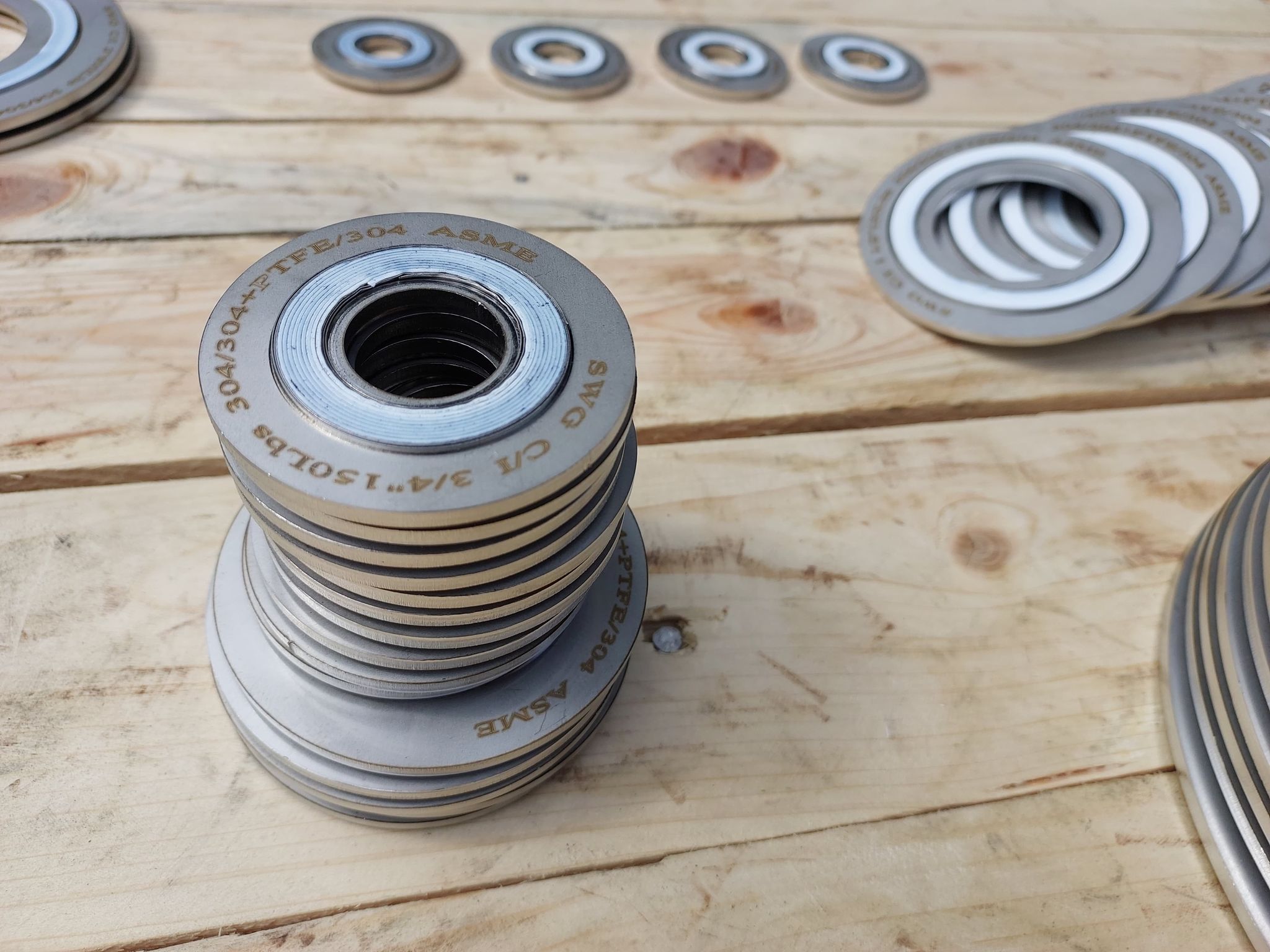 Uszczelki spiralne PTFE stalowe teflon
